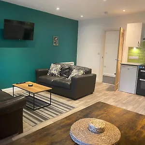  Apartment Leckhampton Road -
