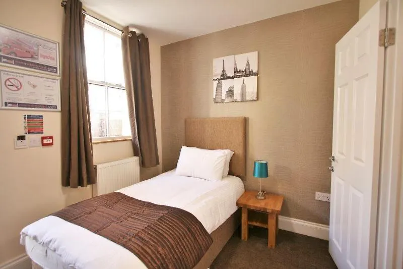 호텔 Central Studios Gloucester Place By Roomsbooked 첼튼엄