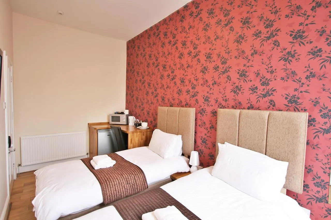 호텔 Central Studios Gloucester Place By Roomsbooked 첼튼엄 영국